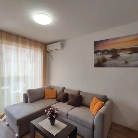 Chocolate On Sunny Day 6 Complex Apartamento